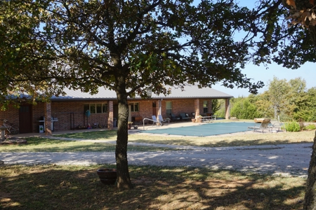 Exceptional Sustainable Family Farm, Central Oklahoma - image 41