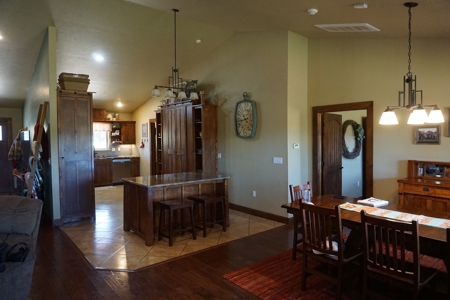 Exceptional Sustainable Family Farm, Central Oklahoma - image 6