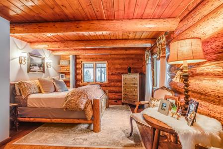 Montana Luxury Log Homes For Sale - image 8