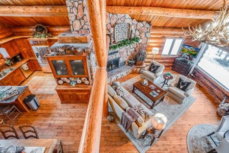 Montana Luxury Log Homes For Sale - image 33