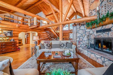 Montana Luxury Log Homes For Sale - image 25