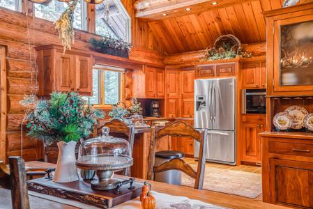 Montana Luxury Log Homes For Sale - image 26