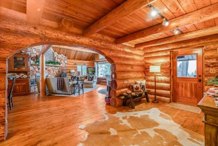 Montana Luxury Log Homes For Sale - image 5