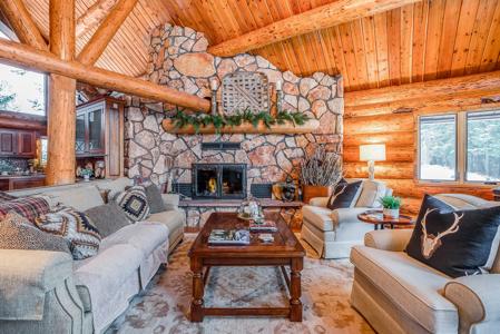 Montana Luxury Log Homes For Sale - image 20