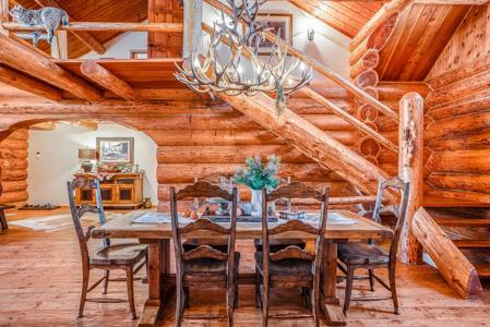 Montana Luxury Log Homes For Sale - image 17