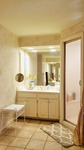 Waterfront Home For Sale Lake Palestine, 2-Story W/ Elevator - image 39