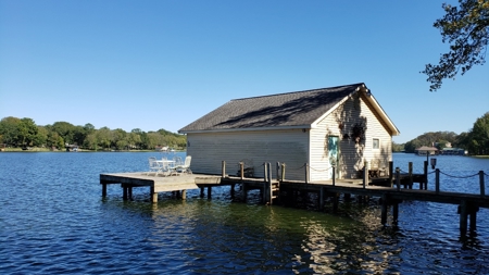 Waterfront Home For Sale Lake Palestine, 2-Story W/ Elevator - image 45