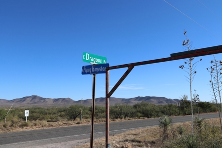 80 acres in historic Dragoon, AZ on Flying Horseshoe Ranch - image 3