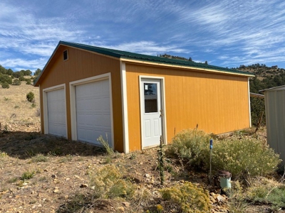 Off-Grid Cabin for Sale on 12.9 Acres in Westcliffe CO - image 2