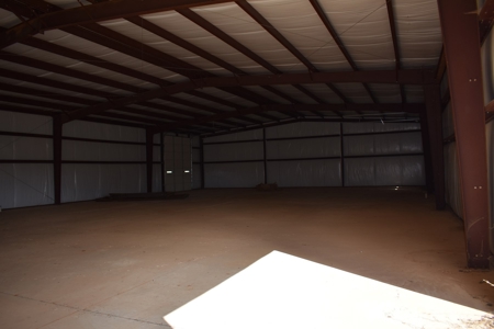 Warehouse, office, & 2.5 AC For Sale in Heart of Eagle Ford! - image 3