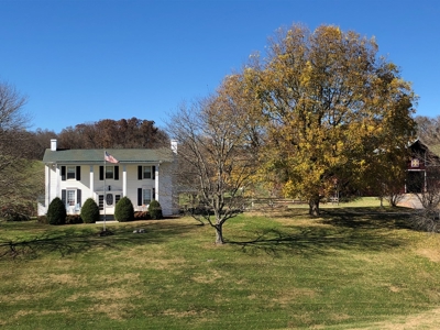 Historical Home For Sale on 37 Acres in Blountville, TN - image 3