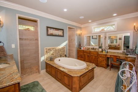 Custom Built Home On Golf Course With Acreage - image 14