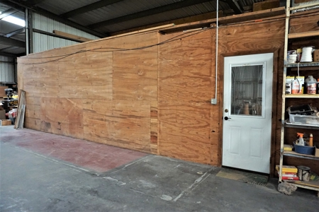Commercial Warehouse Building For Sale in Pecos County, TX - image 31