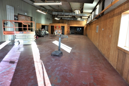 Commercial Warehouse Building For Sale in Pecos County, TX - image 11