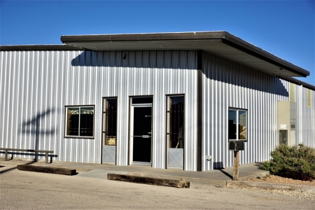 Commercial Warehouse Building For Sale in Pecos County, TX - image 4