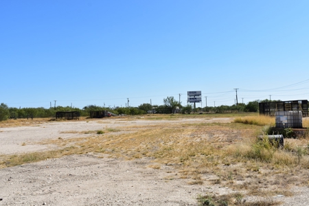 Carrizo Springs Industrial Yard For Sale- On Highway 83! - image 7