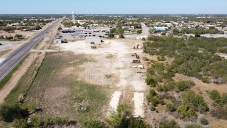 Carrizo Springs Industrial Yard For Sale- On Highway 83! - image 1
