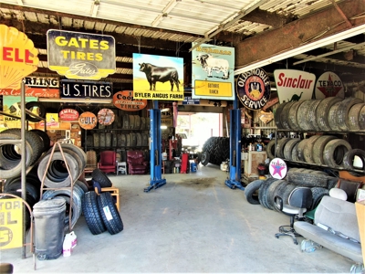 Commercial Building for sale on a Major Highway - image 15
