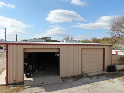 Commercial Building for sale on a Major Highway - image 5