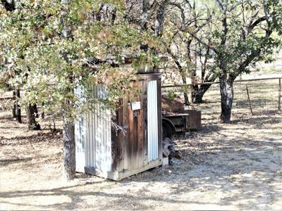 Almost new Cabin at Beautiful Lake Brownwood - image 30