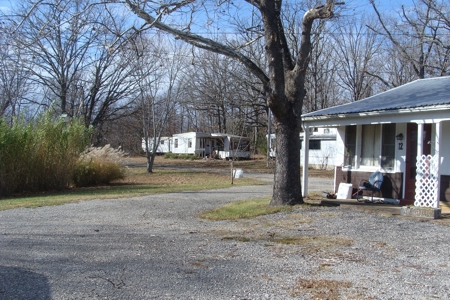 Route 66 Motel and homes - image 12