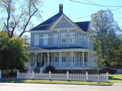 Victorian Home For Sale Crystal Springs Copiah County MS - image 1
