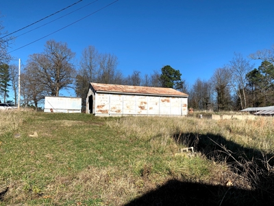 Price Reduced! 27,780 Sq Ft. Livestock Barns - image 9