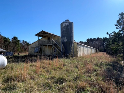 Price Reduced! 27,780 Sq Ft. Livestock Barns - image 11