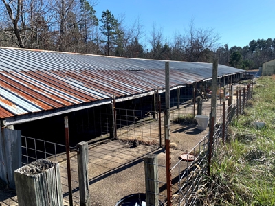 Price Reduced! 27,780 Sq Ft. Livestock Barns - image 34