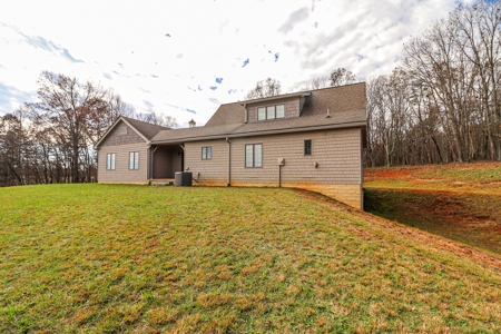 Timber Frame Home for Sale in Woolwine VA - image 24