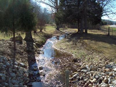 Country Home with an Artesian Well - image 19