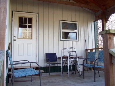 Country Home with an Artesian Well - image 33