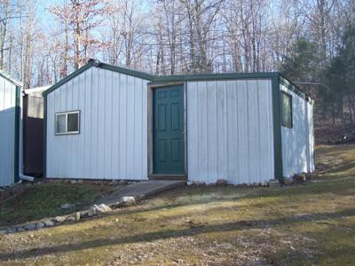 Country Home with an Artesian Well - image 35