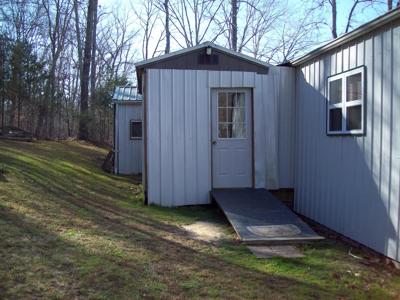 Country Home with an Artesian Well - image 11