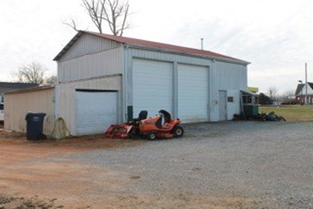Business and Commercial Building for Sale in Hohenwald, TN - image 2