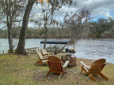 Suwannee River Waterfront! - image 44