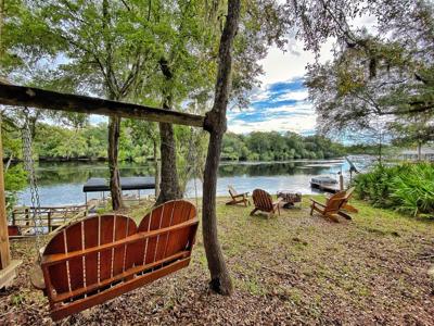 Suwannee River Waterfront! - image 47