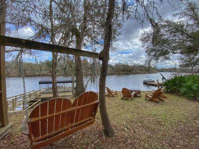 Suwannee River Waterfront! - image 46