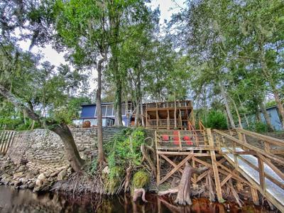 Suwannee River Waterfront! - image 43