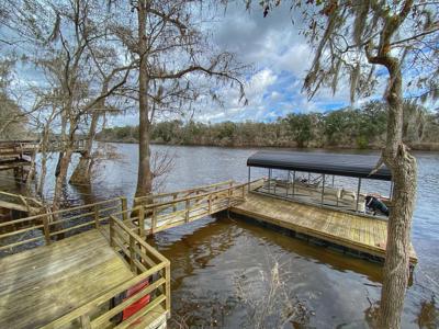 Suwannee River Waterfront! - image 50