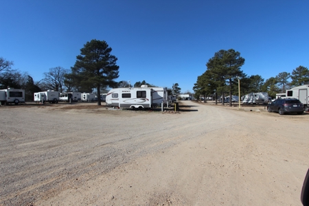 RV Park Investment Business For Sale Located In Paris Texas - image 28