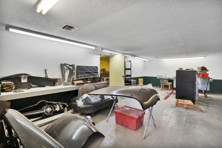 Commercial Property On Land Outside City Limits - image 8