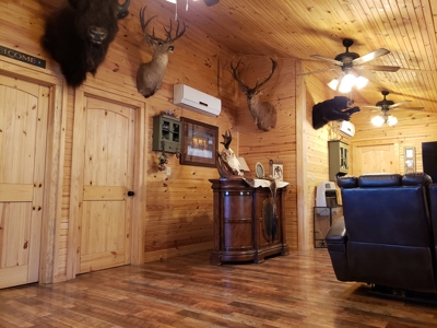 Winding Stair Mountain Off-Grid Cabin in National Forest - image 6