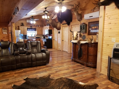 Winding Stair Mountain Off-Grid Cabin in National Forest - image 12