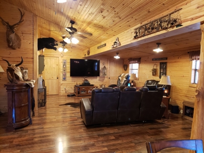 Winding Stair Mountain Off-Grid Cabin in National Forest - image 5