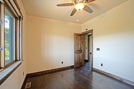 Ridgway Ouray CO Mountain View Home Garage Acreage For Sale - image 16
