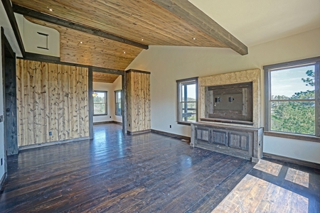 Ridgway Ouray CO Mountain View Home Garage Acreage For Sale - image 6