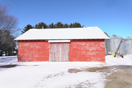 278+/- acre farm in the Township of Trenton, Dodge County - image 32