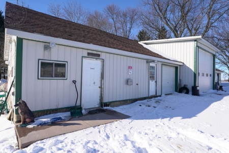278+/- acre farm in the Township of Trenton, Dodge County - image 22