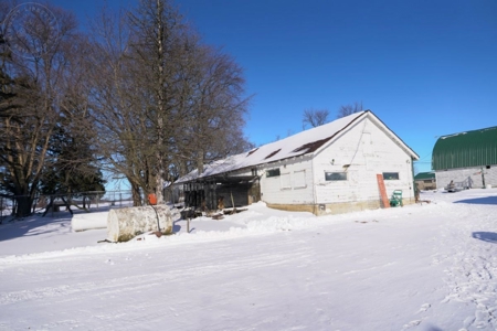 278+/- acre farm in the Township of Trenton, Dodge County - image 25